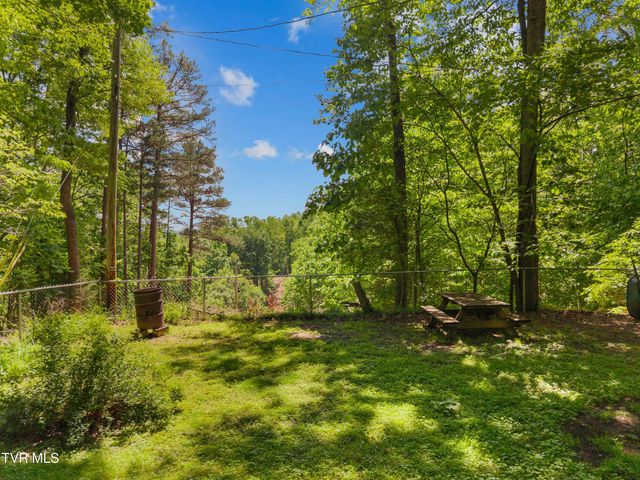 236 Beech Street, Sneedville, TN 37869