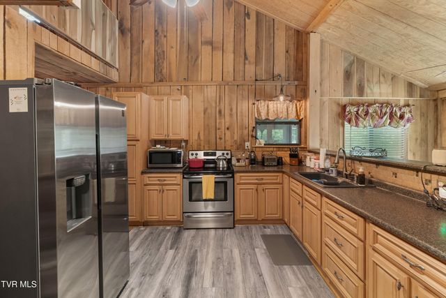 236 Beech Street, Sneedville, TN 37869