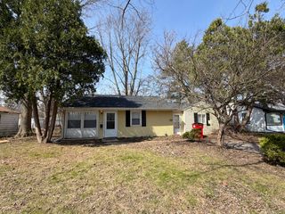 1307 Hedge Road, Champaign, IL 61821