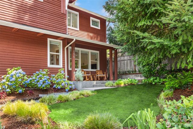 9246 Fletcher Bay Road NE, Bainbridge Island, WA 98110