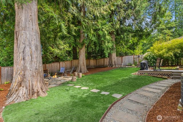 9246 Fletcher Bay Road NE, Bainbridge Island, WA 98110