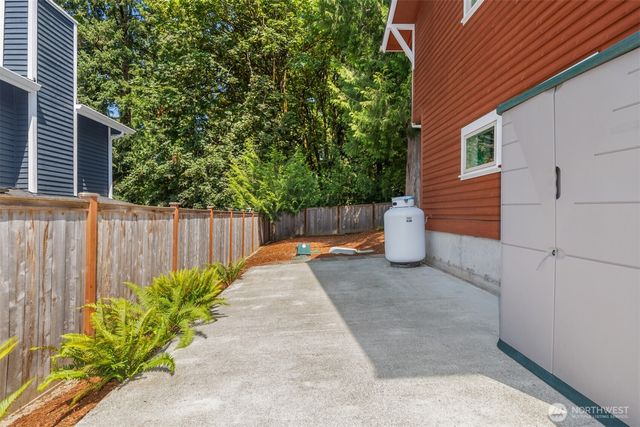 9246 Fletcher Bay Road NE, Bainbridge Island, WA 98110