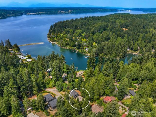 9246 Fletcher Bay Road NE, Bainbridge Island, WA 98110