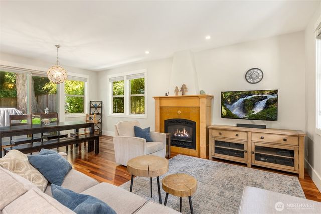 9246 Fletcher Bay Road NE, Bainbridge Island, WA 98110