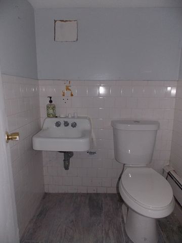 150 Framingham Rd, Southborough, MA 01772