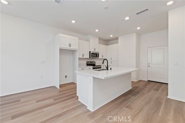 8483 Snapdragon Lane, Chino, CA 91708