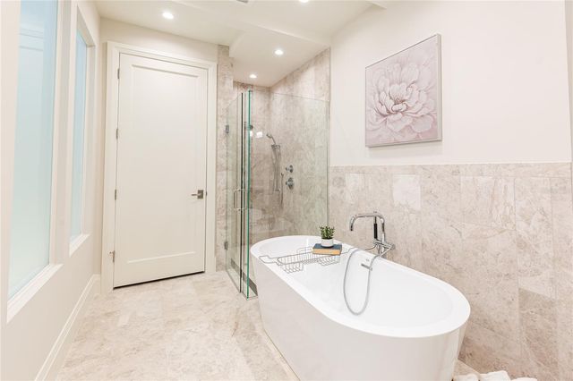 125 S INTERLACHEN AVENUE 2, Winter Park, FL 32789