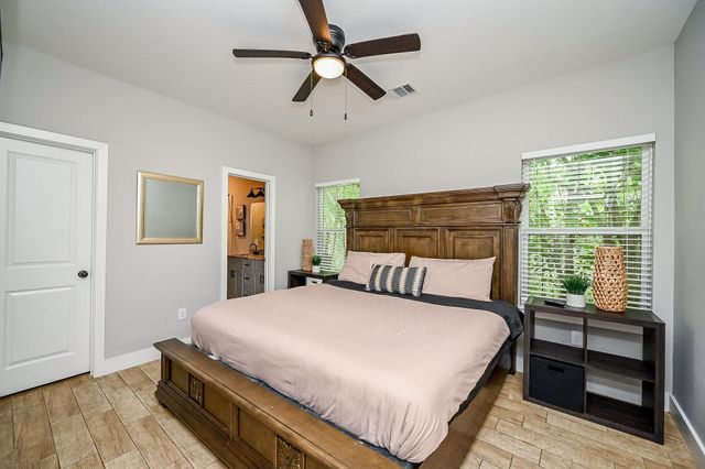 5007 Briscoe Street B, Houston, TX 77033