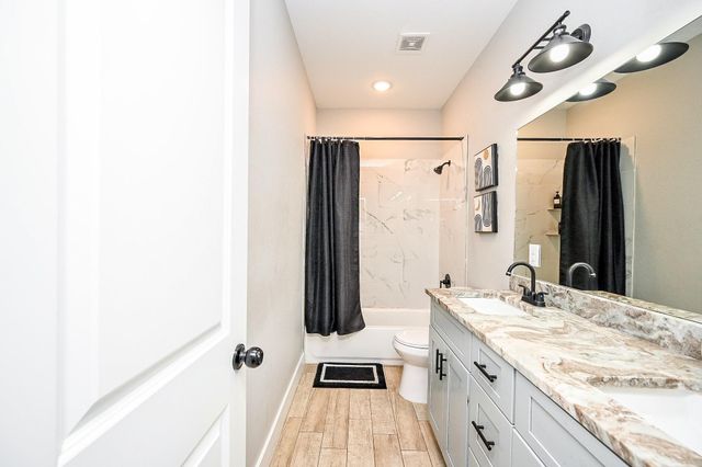 5007 Briscoe Street B, Houston, TX 77033