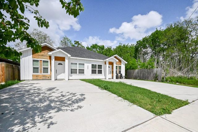 5007 Briscoe Street B, Houston, TX 77033