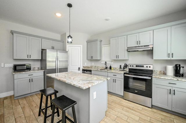 5007 Briscoe Street B, Houston, TX 77033