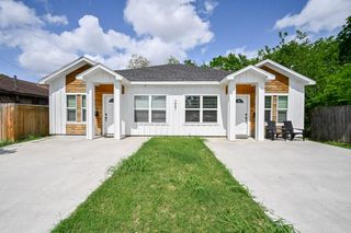5007 Briscoe Street B, Houston, TX 77033