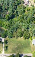 Pleasant Valley Road NE, New Philadelphia, OH 44663