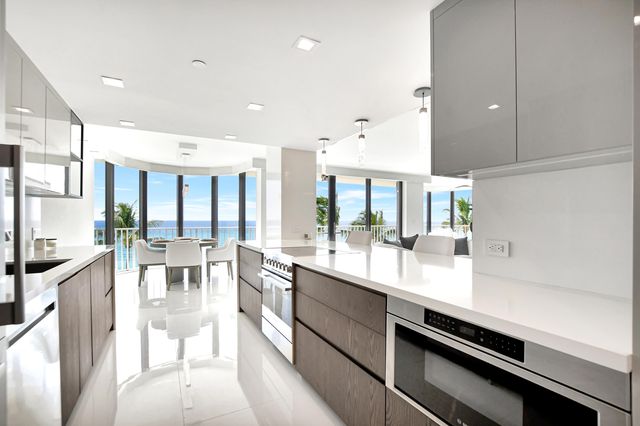 2917 S Ocean Boulevard 403, Highland Beach, FL 33487