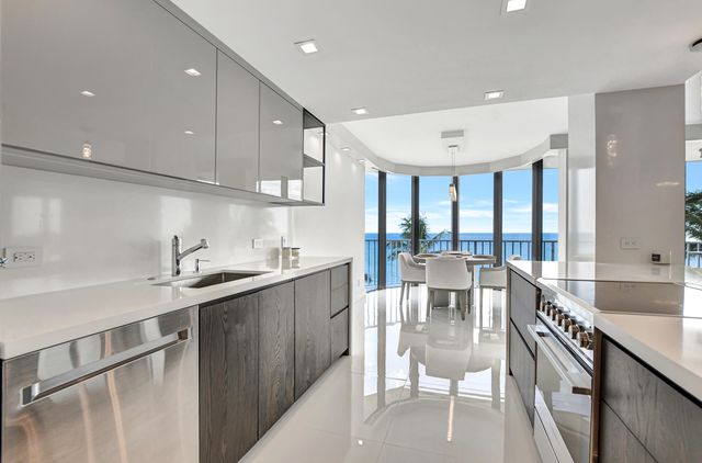 2917 S Ocean Boulevard 403, Highland Beach, FL 33487