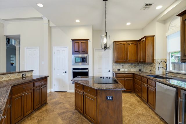 5705 Sandalwood Drive, Mckinney, TX 75072