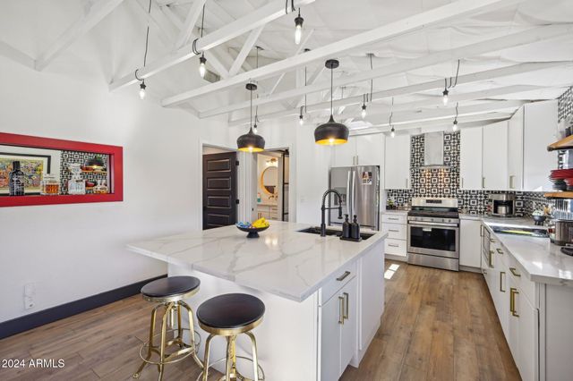 2101 N 25TH Place, Phoenix, AZ 85008