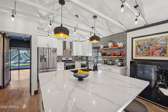 2101 N 25TH Place, Phoenix, AZ 85008