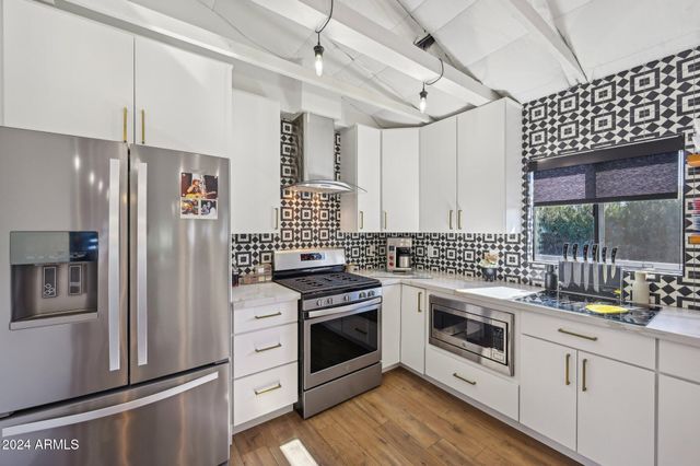 2101 N 25TH Place, Phoenix, AZ 85008