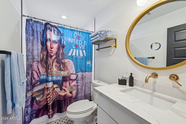 2101 N 25TH Place, Phoenix, AZ 85008