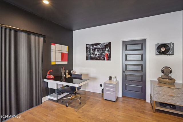 2101 N 25TH Place, Phoenix, AZ 85008