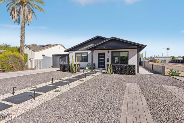 2101 N 25TH Place, Phoenix, AZ 85008