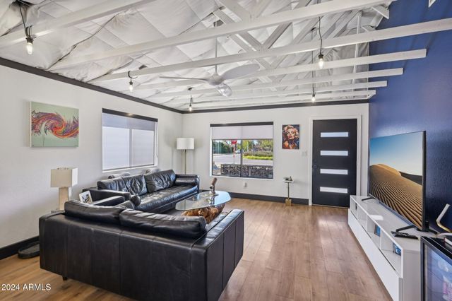 2101 N 25TH Place, Phoenix, AZ 85008