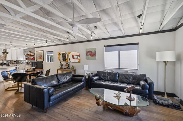 2101 N 25TH Place, Phoenix, AZ 85008