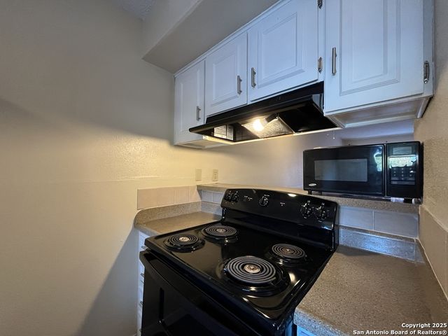 3243 Nacogdoches Rd Apt 404, San Antonio, TX 78217