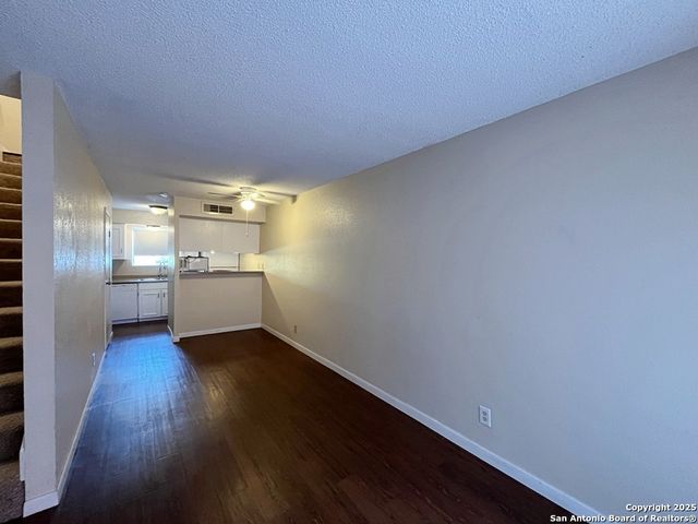 3243 Nacogdoches Rd Apt 404, San Antonio, TX 78217