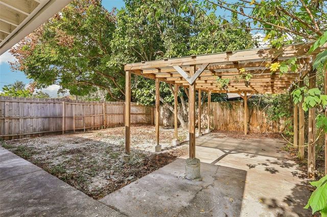 1601 TRIANGLE AVENUE, Orlando, FL 32806