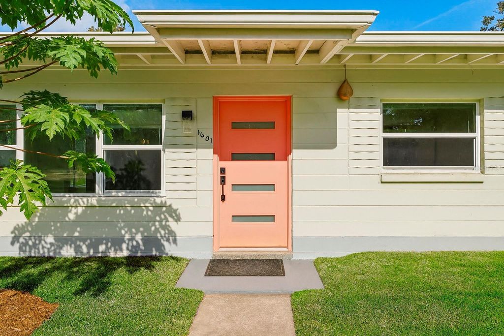 1601 TRIANGLE AVENUE, Orlando, FL 32806