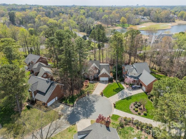 4504 Willow Croft Court, Charlotte, NC 28226