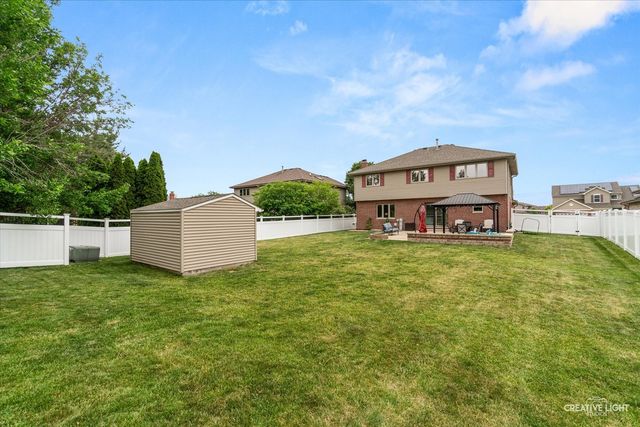 610 High Grove Drive, Minooka, IL 60447