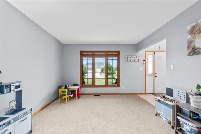 610 High Grove Drive, Minooka, IL 60447
