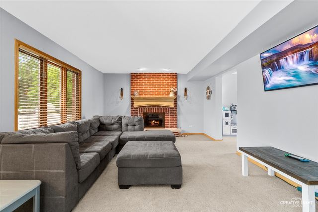 610 High Grove Drive, Minooka, IL 60447