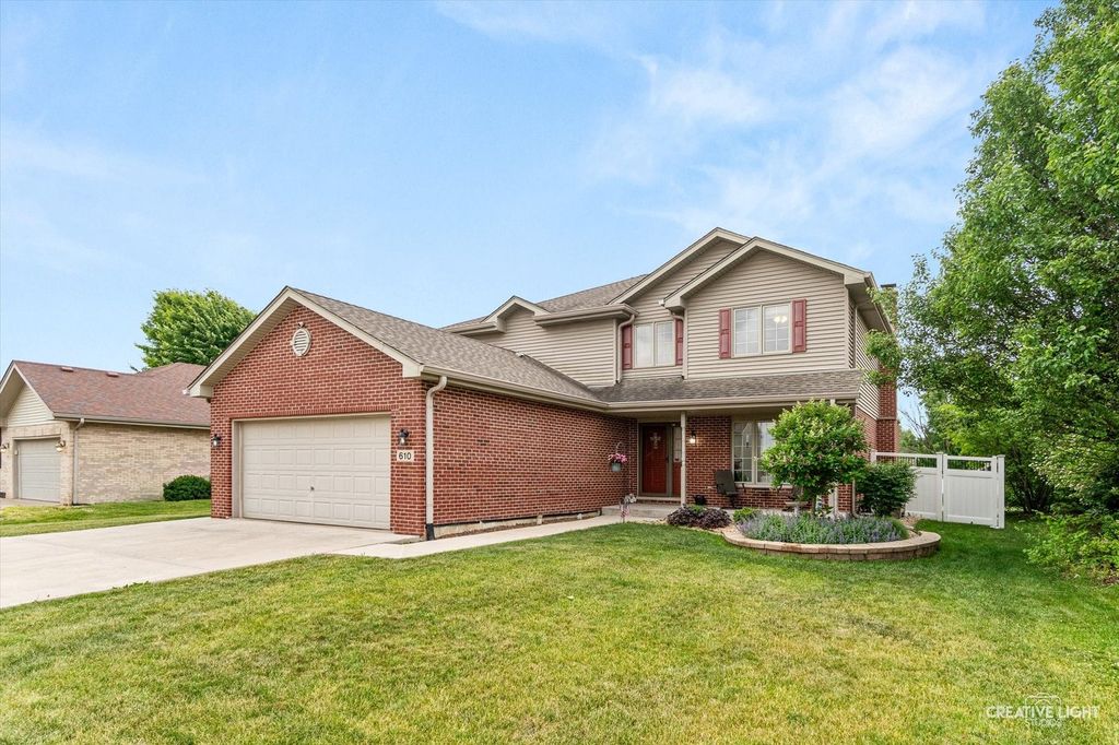 610 High Grove Drive, Minooka, IL 60447