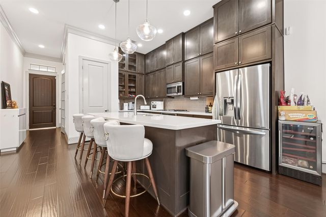 6703 Saxton Manor Street, Houston, TX 77055