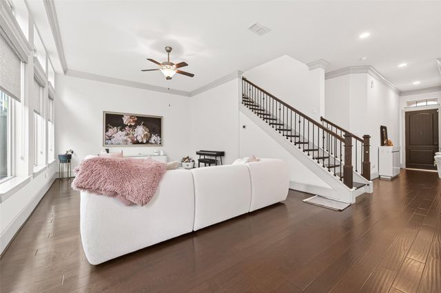 6703 Saxton Manor Street, Houston, TX 77055