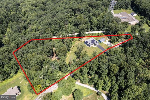 784 N HIGH ROCK RD N, Hanover, PA 17331