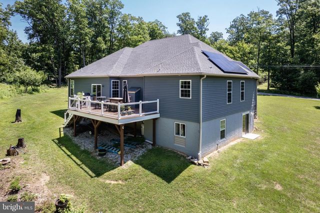 784 N HIGH ROCK RD N, Hanover, PA 17331