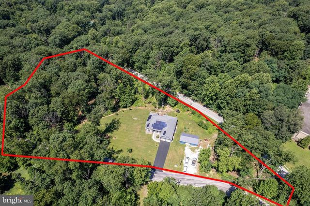 784 N HIGH ROCK RD N, Hanover, PA 17331