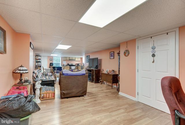 784 N HIGH ROCK RD N, Hanover, PA 17331