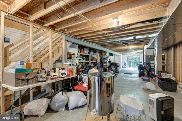 784 N HIGH ROCK RD N, Hanover, PA 17331