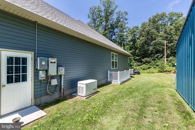 784 N HIGH ROCK RD N, Hanover, PA 17331
