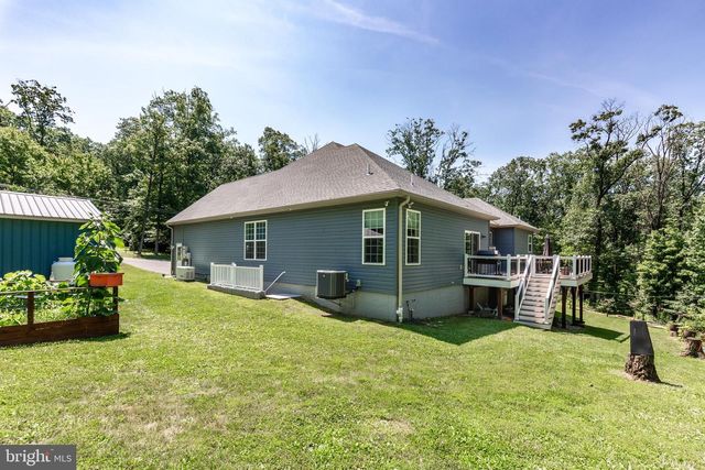 784 N HIGH ROCK RD N, Hanover, PA 17331