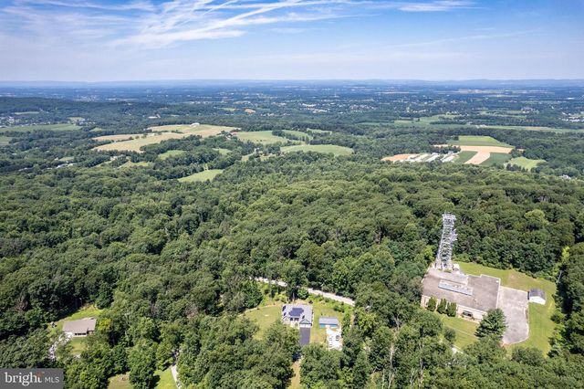 784 N HIGH ROCK RD N, Hanover, PA 17331