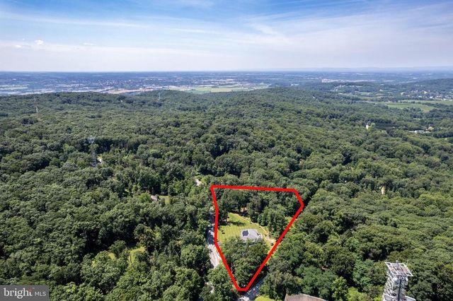 784 N HIGH ROCK RD N, Hanover, PA 17331