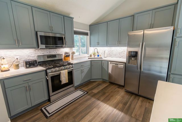 12954 Meredith Avenue, Omaha, NE 68164