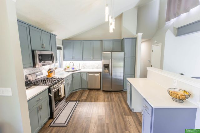 12954 Meredith Avenue, Omaha, NE 68164